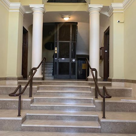 Colosseo Luxe Apartment In The Center Of Roma Dış mekan fotoğraf