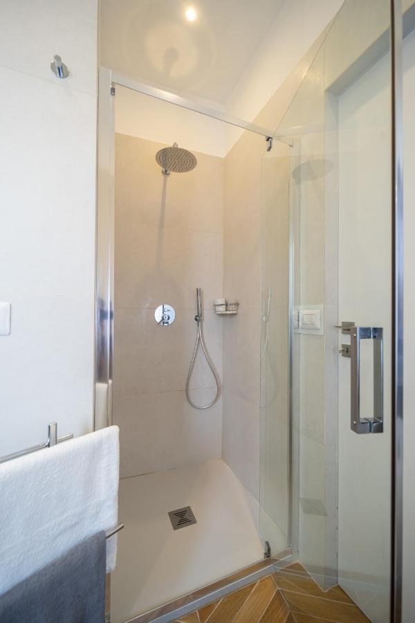 Colosseo Luxe Apartment In The Center Of Roma Dış mekan fotoğraf