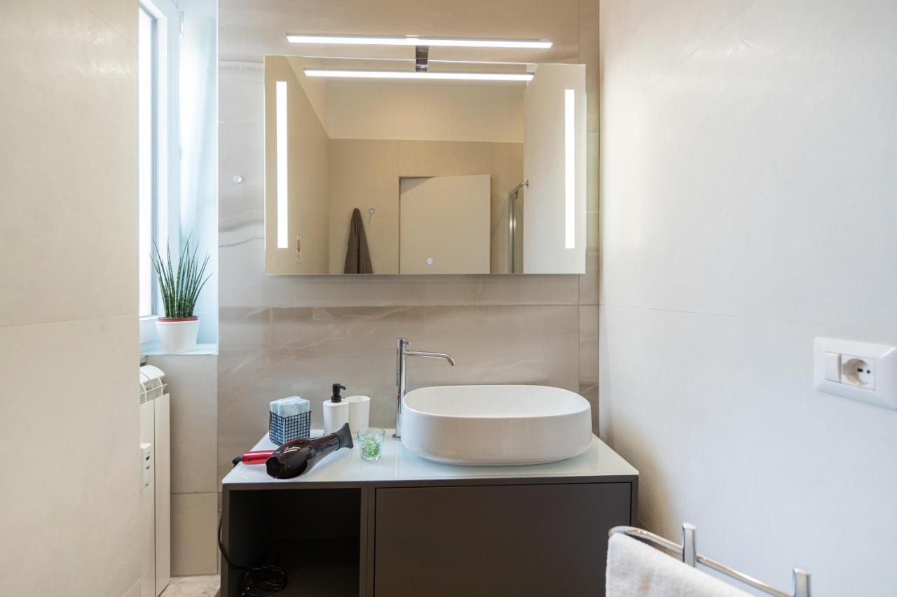 Colosseo Luxe Apartment In The Center Of Roma Dış mekan fotoğraf
