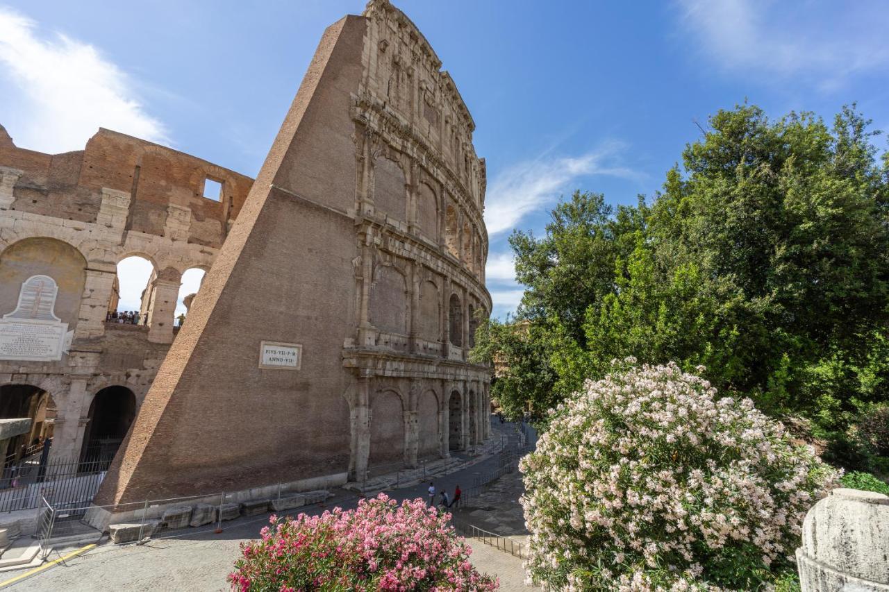 Colosseo Luxe Apartment In The Center Of Roma Dış mekan fotoğraf