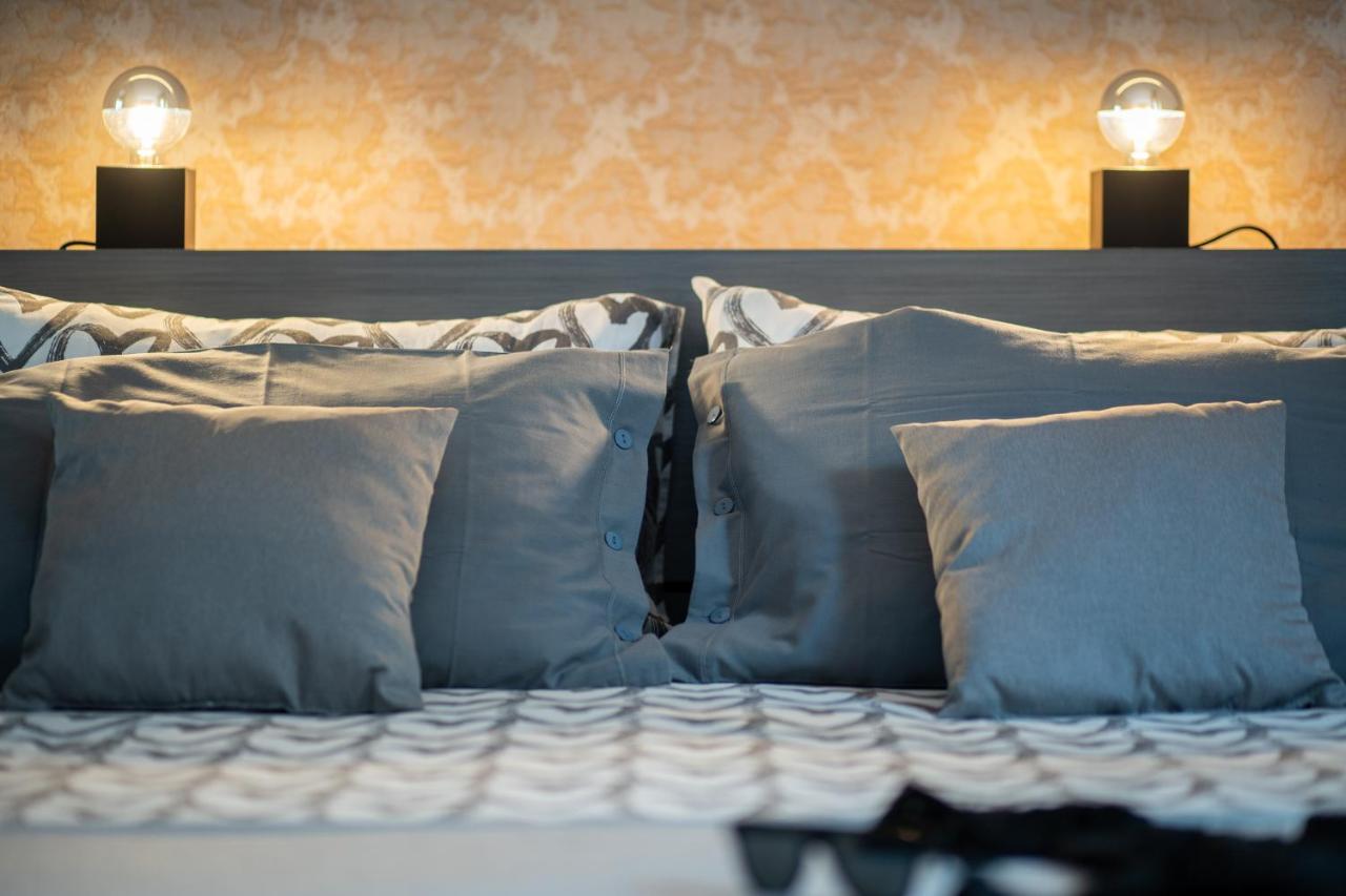 Colosseo Luxe Apartment In The Center Of Roma Dış mekan fotoğraf