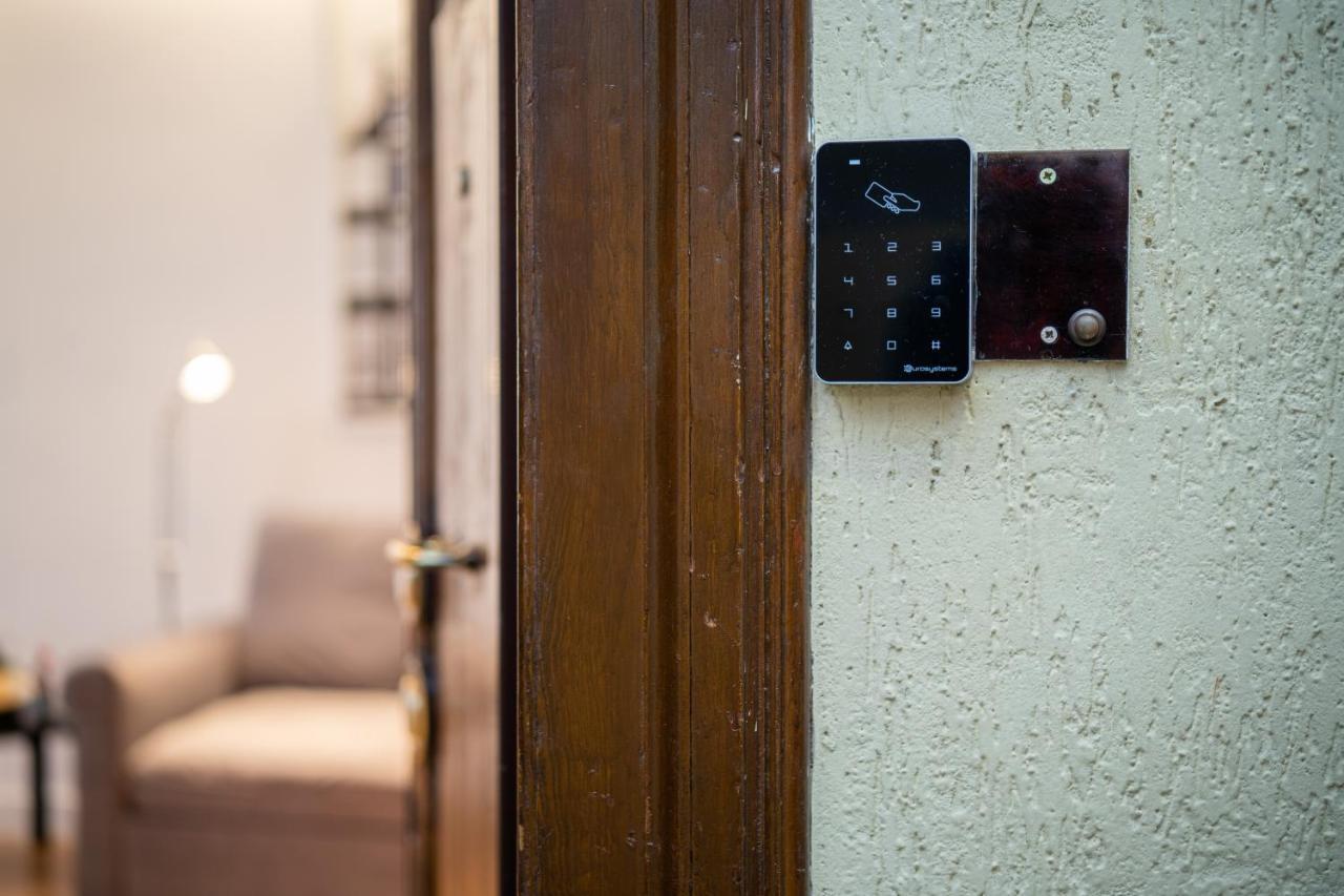Colosseo Luxe Apartment In The Center Of Roma Dış mekan fotoğraf